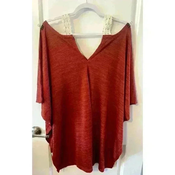 NWT Hayden Los Angeles Top Size L Rust Orange/Red Cold Shoulder Crochet strap - Picture 4 of 6